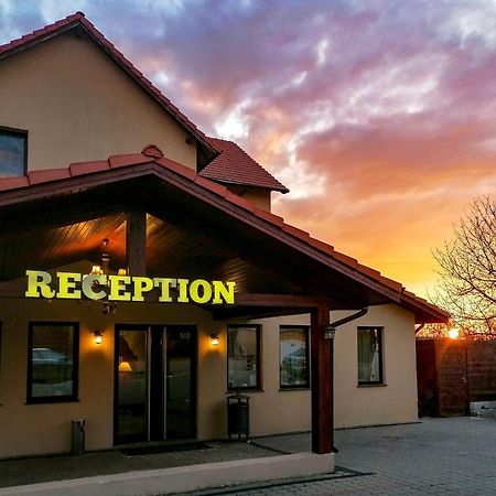 Little Texas Iasi酒店 外观 照片